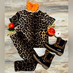 Cheetah 🐆 print girl legging set! Size 6 girls!